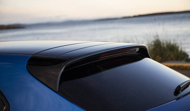 sapphire blue metallic