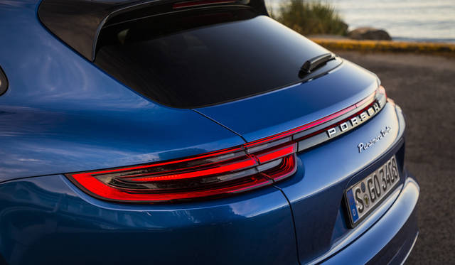 sapphire blue metallic