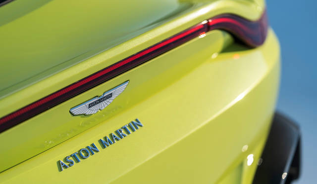 astonmartin-vantage_23