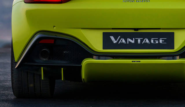 astonmartin-vantage_26
