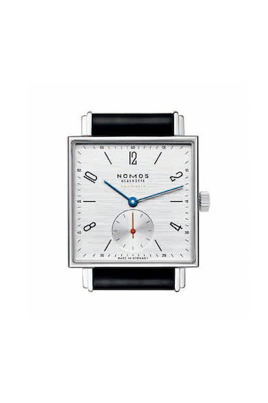 <strong>テトラ ネオマティック 39 シルバーカット</strong><br><br>  Ref.｜TT130013SC2<br> ムーブメント｜自動巻き（DUW3001）<br> ケース素材｜SS<br> ケース径｜33mm ×33mm<br> ストラップ素材｜シェルコードバン／ブラック<br> 文字盤｜シルバーカット<br> 防水｜5ATM<br> 価格｜46万円（税別）<br> 原産国｜ドイツ<br>