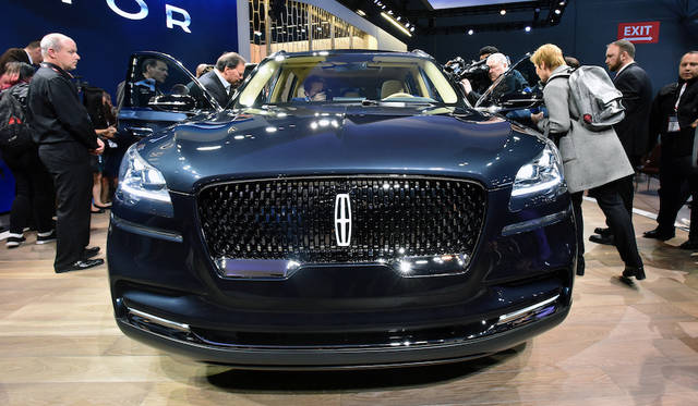 新型リンカーン「アビエイター」のコンセプトモデルはプラグイン ハイブリッドの後輪駆動とされている