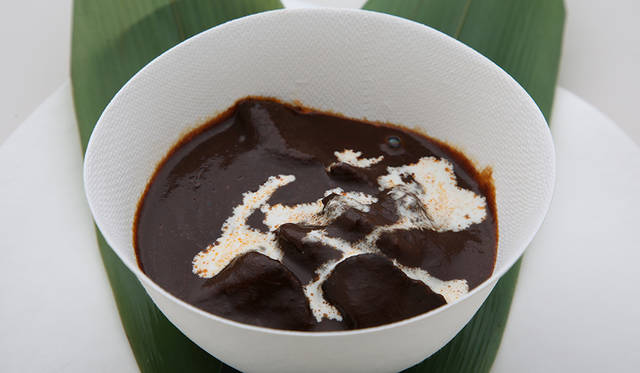 くろぎの和風牛タン煮込み