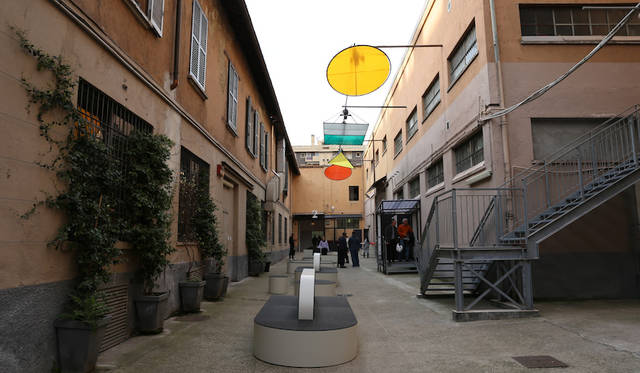 2018年もMINIはトルトーナ地区でインスタレーションを行った