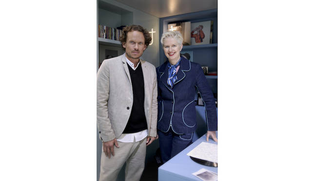 このプロジェクトを推進するMINIのオケ・ハウザー氏（左）と建築事務所Studiomamaのニナ・トルストルップ氏