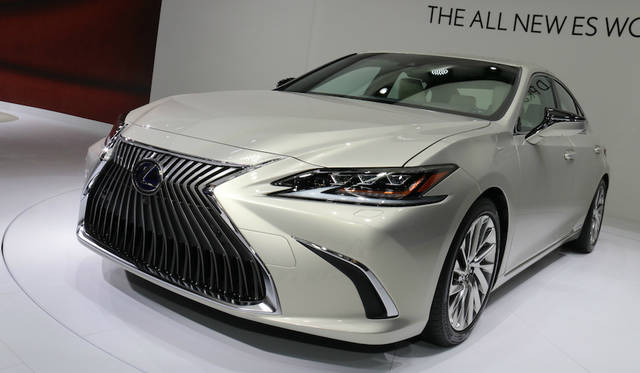 Lexus ES
