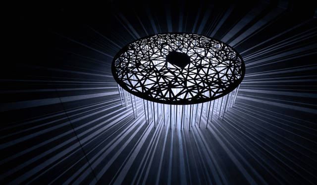 「BELIEVE IN LIMITLESS」で用意されたストゥールも脚が1本も影に入ることがないよう設計されていた