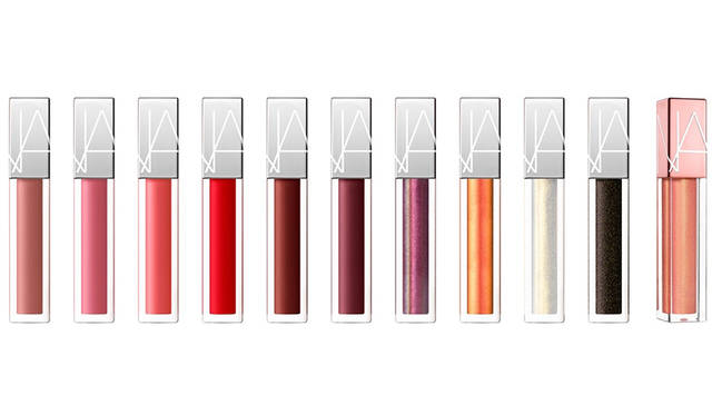 <strong>フルビニール リップラッカー 全11色</strong><br>数量限定<BR> 価格｜3500円（税別）<br>発売｜7月20日（金）