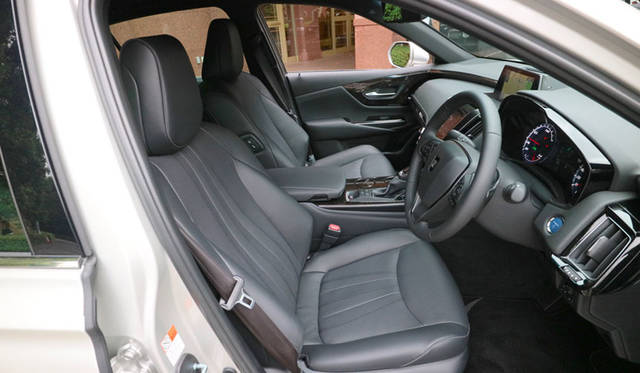 Toyota Crown G-Exclusive（V6 3.5HV）｜トヨタ クラウン Gエクスクルーシブ（V6 3.5ハイブリッド）