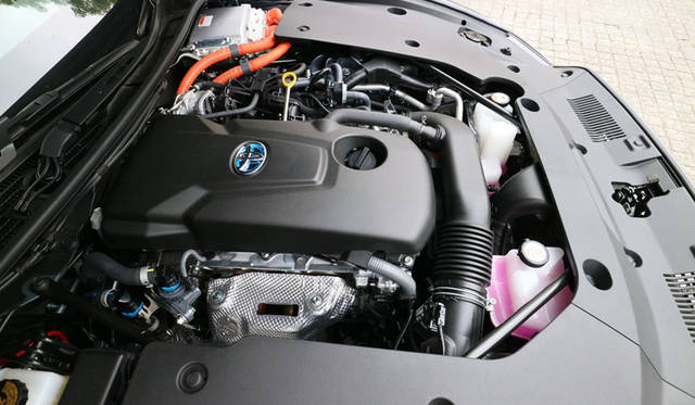 Toyota Crown G（L4 2.5HV）｜トヨタ クラウン G（直4 2.5ハイブリッド）