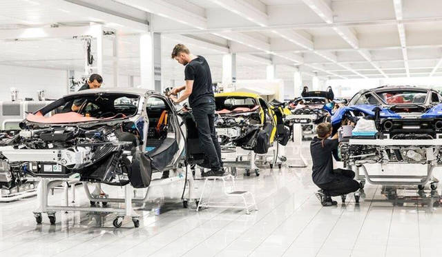 マクラーレン オートモーティブの製造ライン