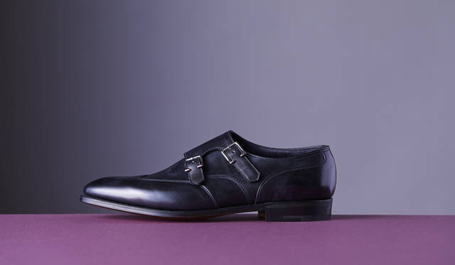 <strong>「EMBER（エンバー）」</strong><br />色／素材｜BLACK／MUSEUM CALF<br />ラスト｜7000<br />ソール｜グッドイヤーウェルト<br />価格｜13万円