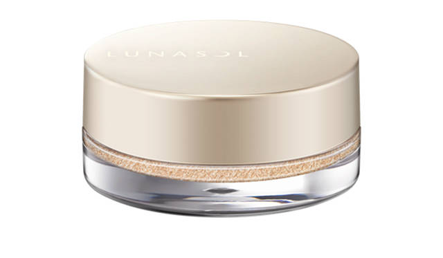 <strong>ルナソル ベージュニュアンスアイズ</strong><br>01<br>価格｜2500円（税抜）
