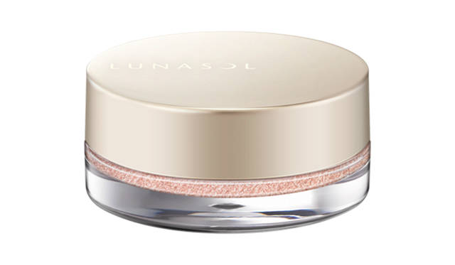 <strong>ルナソル ベージュニュアンスアイズ</strong><br>04<br>価格｜2500円（税抜）