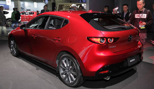 Mazda 3｜マツダ 3（日本名：デミオ）