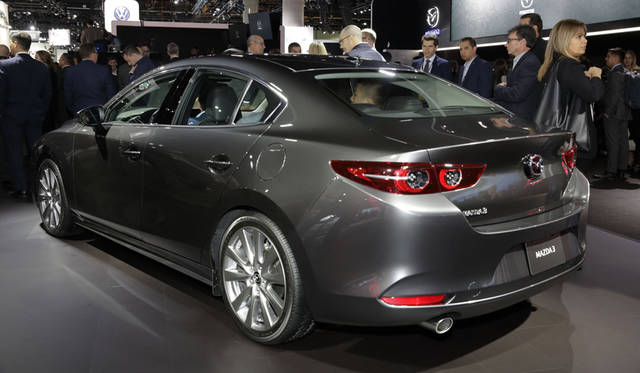 Mazda 3｜マツダ 3（日本名：デミオ）