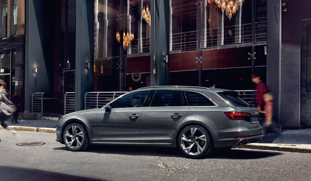 Audi A4｜アウディ A4