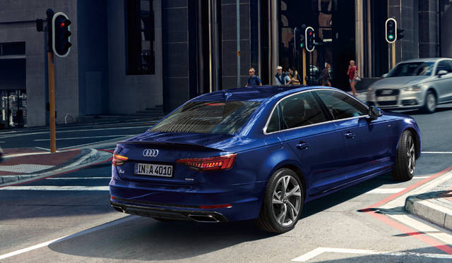 Audi A4｜アウディ A4