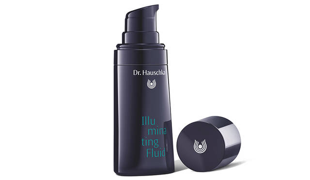 <strong>イルミネイティング フェイスベース 01</strong><br>容量｜30mL<br>価格｜4800円（税抜）