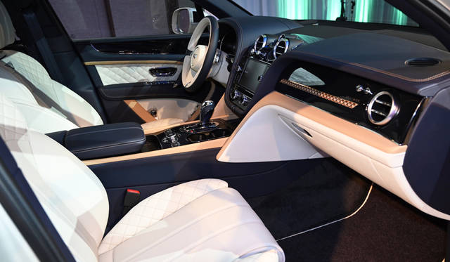 Bentley Bentayga A Limited Edition by Mulliner exclusively for Japan<br> ベントレー ベンティガ A Limited Edition by Mulliner exclusively for Japan