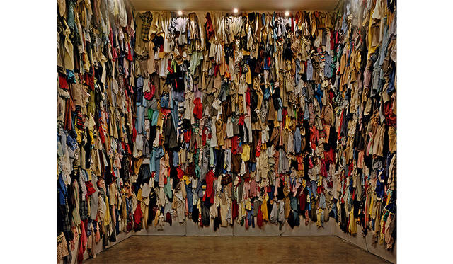 《保存室（カナダ）》　1988 / 衣類 / 作家蔵 © Christian Boltanski / ADAGP, Paris, 2019, © Yedessa Hendeles Art Foundation, Toronto, Photo by Robert Keziere