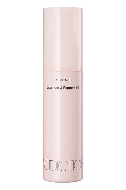 <strong>アディクション　フェイシャルミスト</strong><br>Lavender & Peppermint <sup>※限定製品</sup><br>天然精油｜ラベンダー・ペパーミント配合<br>容量｜50mL<br>価格｜2800円（税抜）