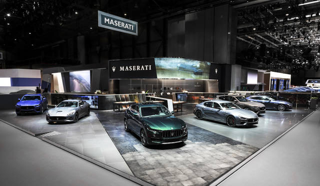 Maserati Levante ONE OF ONE｜マセラティ レヴァンテ ONE OF ONE（中央）