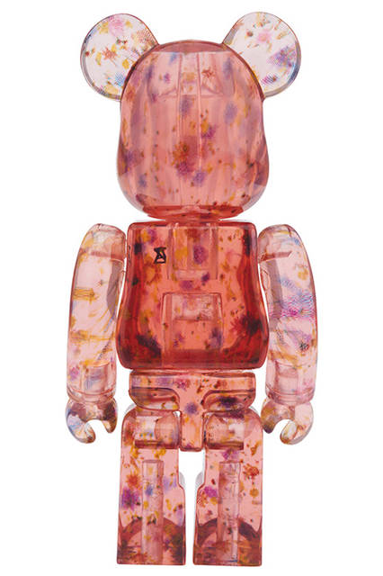 全高約70mm（100%）/ 280mm（400%）。MEDICOM TOY PLUS、ANREALAGE取扱い各店舗、他一部店舗にて数量限定販売。4月発売予定・1万6200円。  ※数量限定商品のため、在庫が無くなり次第、販売は終了となります。 ※監修中のサンプルを撮影しております。発売商品とは一部異なる場合があります。  BE@RBRICK TM & ©︎ 2001-2019 MEDICOM TOY CORPORATION. All rights reserved.