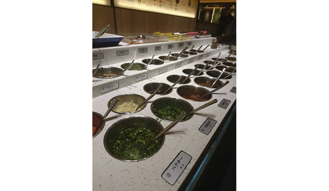 <strong>海底撈火鍋新宿店</strong> <br>住所｜東京都新宿区歌舞伎町１-21-1第二東亜会館6F <br>TEL｜03-6278-9799 <br>営業｜11:00～5:00　年中無休