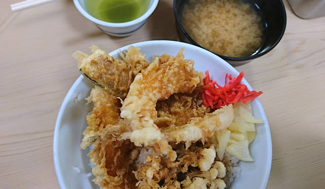 <strong>天丼 いもや</strong><sup>※閉店</sup>