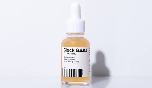 <strong>時計遺伝美容液 ver.1.07</strong><br>容量｜30mL<br>価格｜7000円（税抜）