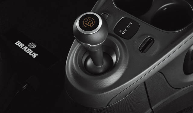 smart fortwo BlackSilver edition｜スマート フォーツー ブラックシルバー エディション<br>Smart cabrio WhiteBrown edition｜スマートカブリオ ホワイトブラウン エディション