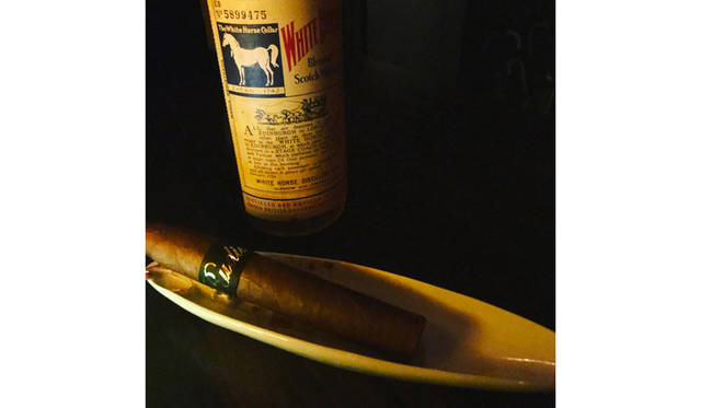 <strong>RUDIES</strong><br>住所：東京都渋谷区道玄坂1-7-10 新大宗ソシアルビル5F<br>TEL：03-6885-7253<br>営業：月～木　18:00～3:00<br>金曜18:00～5:00<br>土曜14:00～24:00<br>祝日14:00～24:00<br>日曜休