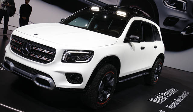 09 Mercedes-Benz Concept GLB