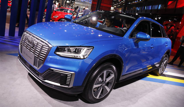 27Audi Audi Q2L e-tron