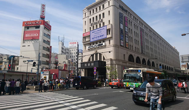 <strong>浅草(東武・都営・メトロ)駅前</strong>