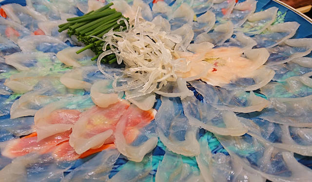 <strong>三浦屋</strong><br>  住所｜東京都台東区浅草2-19-9<br>  TEL｜03-3841-3151<br> 営業｜12:00-21:30 <br> 定休｜4月～7月 毎週水・木曜日 <br>8月 1ケ月休業 <br>9月 毎週水・木曜日 <br>10月 毎週水曜日 <br>12月31日～1月2日