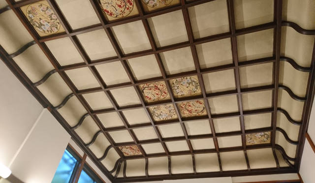 <strong>曙湯</strong><br>住所｜東京都台東区浅草4-17-1<br>TEL｜03-3873-6750<br>営業｜15:00−25:00　第1・第3金曜定休