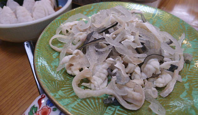 <strong>三浦屋</strong><br>  住所｜東京都台東区浅草2-19-9<br>  TEL｜03-3841-3151<br> 営業｜12:00-21:30 <br> 定休｜4月～7月 毎週水・木曜日 <br>8月 1ケ月休業 <br>9月 毎週水・木曜日 <br>10月 毎週水曜日 <br>12月31日～1月2日