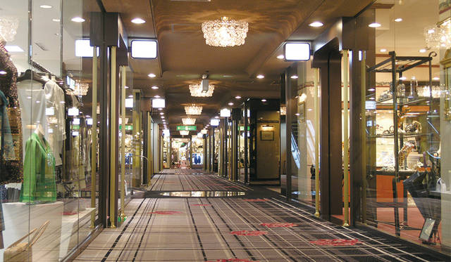 <strong>ホテルニューオータニ</strong><br>住所｜東京都千代田区紀尾井町4‐1<br>TEL｜03-3265-1111（代表）