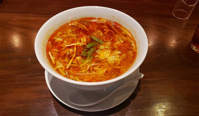 <strong>赤坂 榮林</strong><br>住所｜東京都港区赤坂3-16-2<br>TEL｜03-3583-0171<br>営業｜平日11:30～14:30　17:30～22:00<br>土祝11:30～14:00　17:30～21:00<br>日曜定休