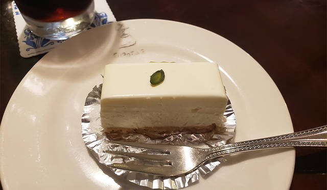 <strong>しろたえ</strong>