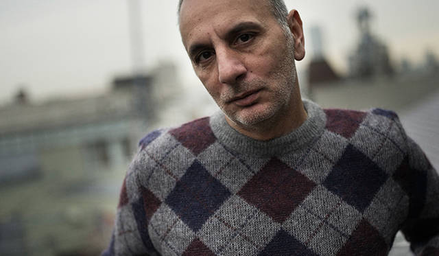 デザイナーのアレッサンドロ・デラクア