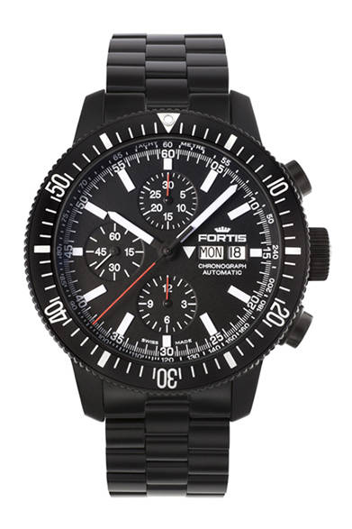 <strong>モノリス クロノグラフ</strong> ケース｜ブラックPVD加工ステンレススチール 直径｜42mm ムーブメント｜自動巻き、Cal.7750 機能｜クロノグラフ（30積算計、12時間積算計）、タキメーター、日付表示、曜日表示 防水｜20気圧防水 ストラップ｜ブラックPVD加工ステンレススチール 価格｜37万8000円</p></div>