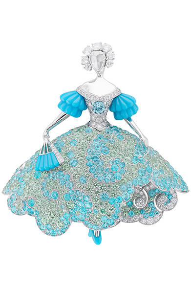 <strong>La Biennale Paris｜パリ・ビエンナーレ 2014</strong><br /><br />VAN CLEEF & ARPELS｜ヴァンクリーフ＆アーペル<br /><br />扇を持つバレリーナ・ブローチ　©Van Cleef & Arpels