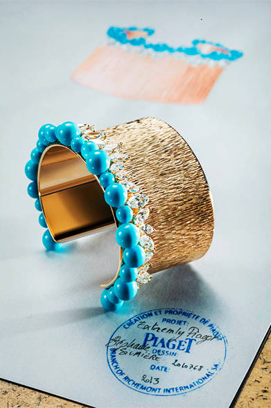 <strong>La Biennale Paris｜パリ・ビエンナーレ 2014</strong><br /><br />PIAGET｜ピアジェ<br /><br />金細工と石を組み合わせたブレスレット