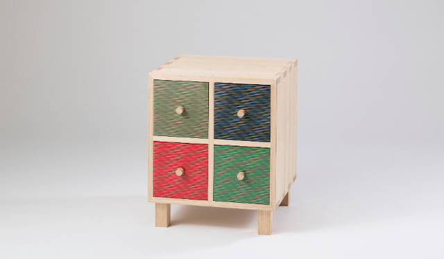 [横縞の桐簞笥]浅葉克己×春日部桐箪笥