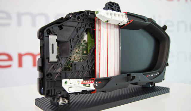 コンセプトモデル「プロローグ」披露された、高細緻ディスプレイによるインパネ「バーチャル コックピット」