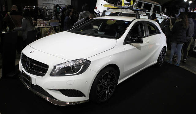 Mercedes-Benz A 180｜メルセデス・ベンツ A 180<br>メルセデスのエントリーモデルが、Aクラス。現行モデルは、スポーティなハッチバックへと生まれ変わり、大好評である。オーディオやハンズフリーテレフォンの操作などが可能なインフォテイメントシステム「COMANDシステム」は全車標準だ