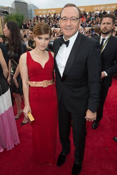 （左より）Kevin Spacey & Kate Mara｜ケイト・マラ＆ケビン・スペイシー<br /><br />ドレス：ミュウミュウ